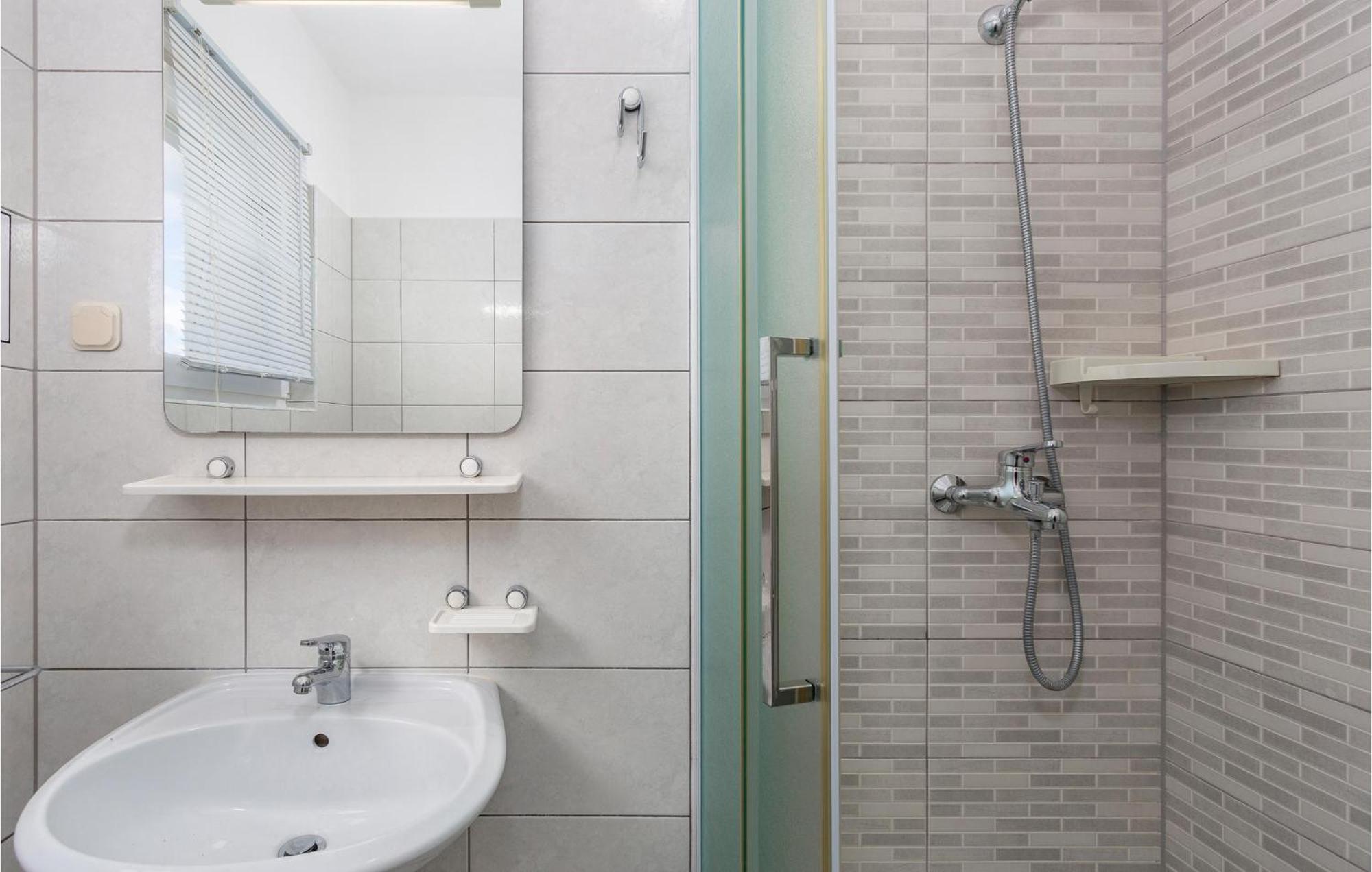 Beautiful Apartment In Pinezici With Wifi Екстер'єр фото