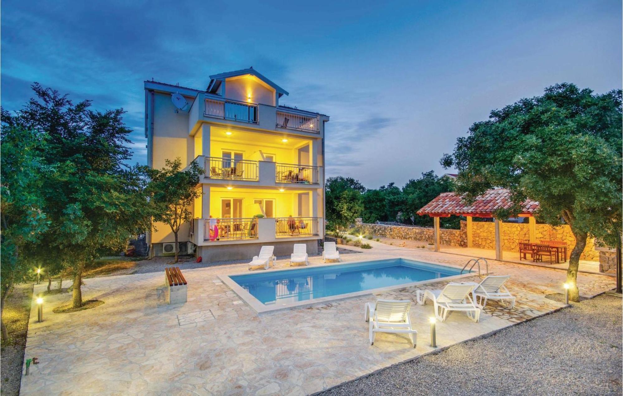 Beautiful Apartment In Pinezici With Wifi Екстер'єр фото