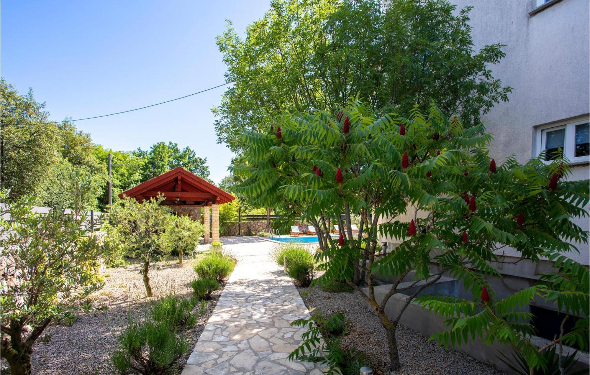 Beautiful Apartment In Pinezici With Wifi Екстер'єр фото