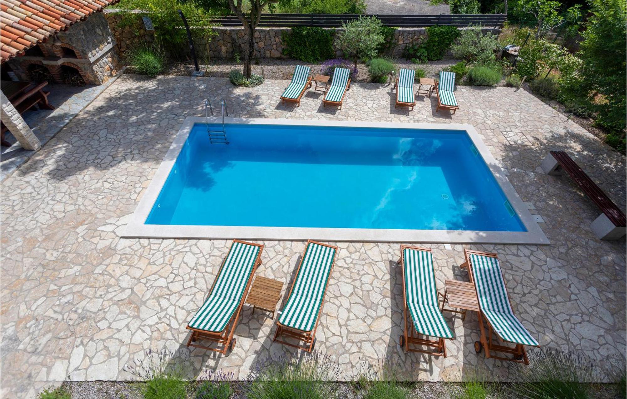 Beautiful Apartment In Pinezici With Wifi Екстер'єр фото