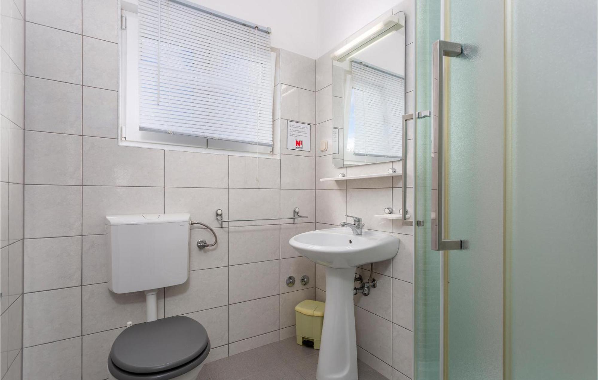 Beautiful Apartment In Pinezici With Wifi Екстер'єр фото