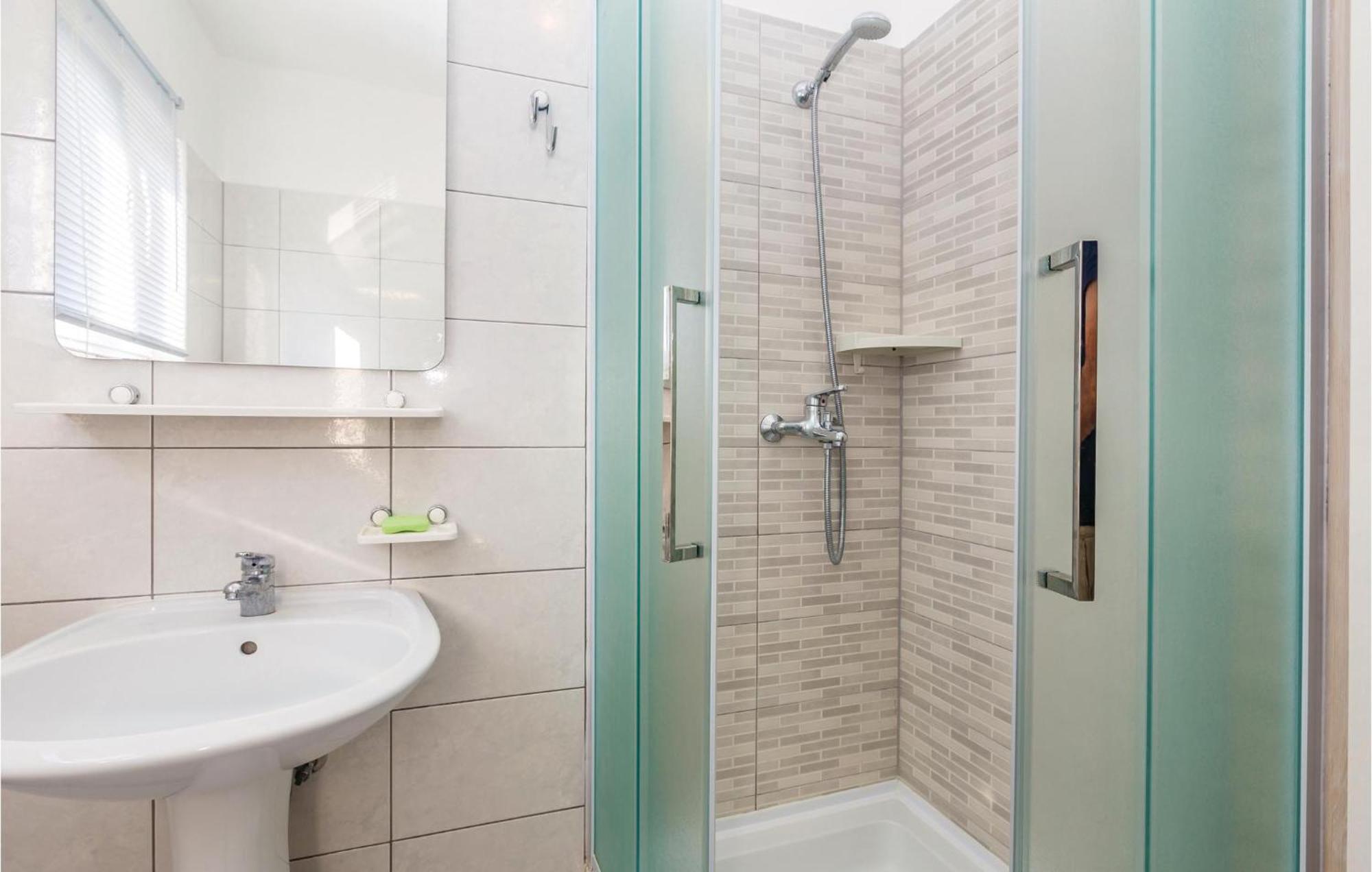Beautiful Apartment In Pinezici With Wifi Екстер'єр фото